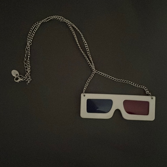 Hot Topic Jewelry - 3D glasses necklace